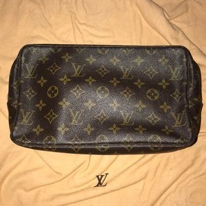 LV Trousse